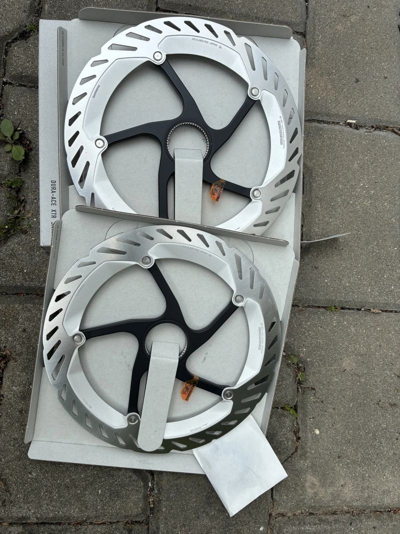 Kotouče Shimano RT-CL800 průměr 203