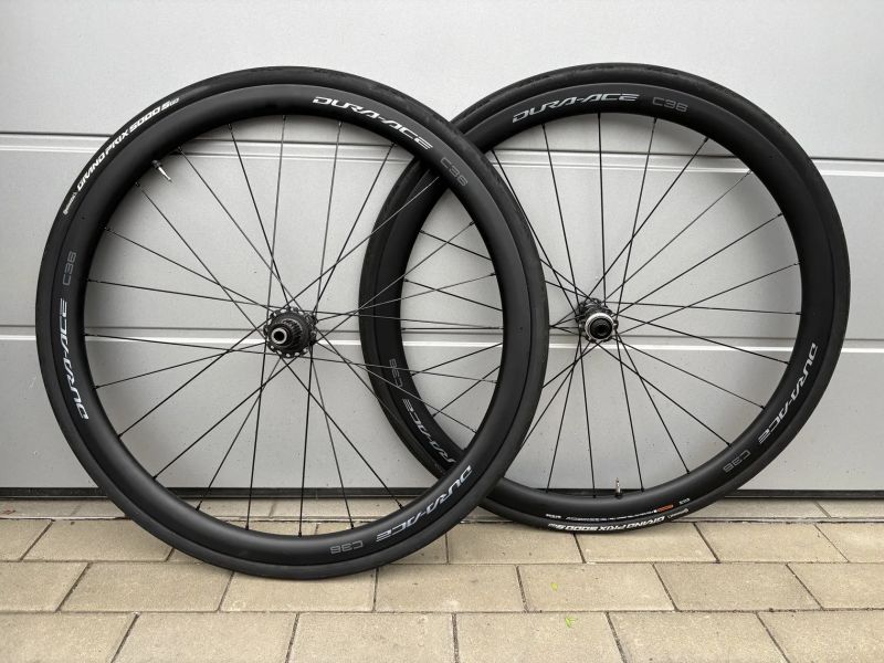 Shimano Dura-Ace C36 (WH‑R9270) – top stav, minimálně jetá