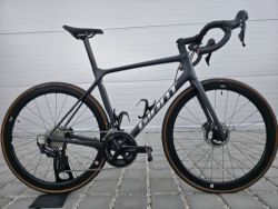 Silniční kolo Giant TCR Advanced Disc Carbon 2 105 2022 - velikost M/L