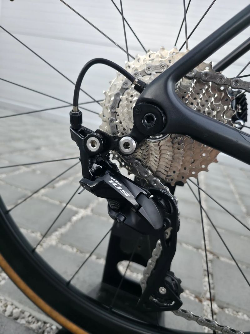 Silniční kolo Giant TCR Advanced Disc Carbon 2 105 2022 - velikost M/L