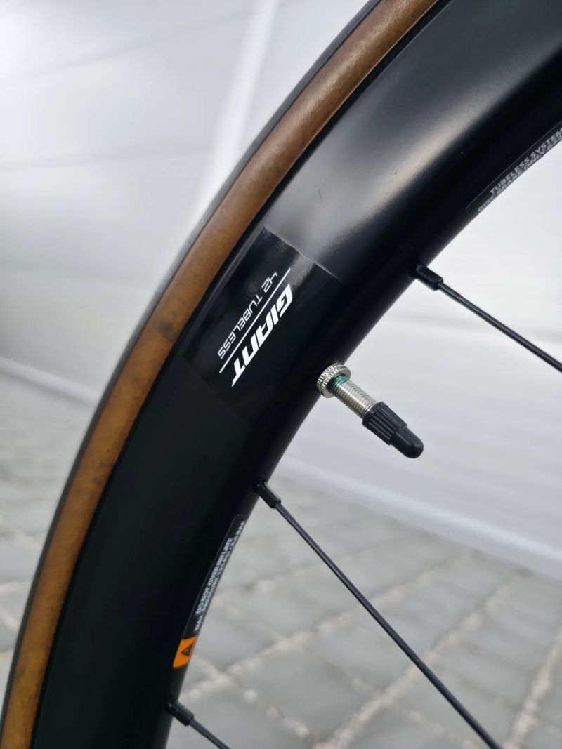 Silniční kolo Giant TCR Advanced Disc Carbon 2 105 2022 - velikost M/L