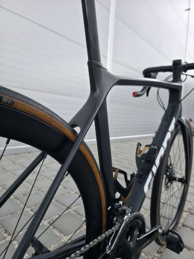 Silniční kolo Giant TCR Advanced Disc Carbon 2 105 2022 - velikost M/L