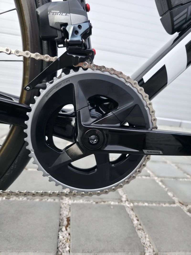 Silniční kolo Trek Émonda SLR7 Carbon AXS eTap 2022 – velikost 54cm (M)