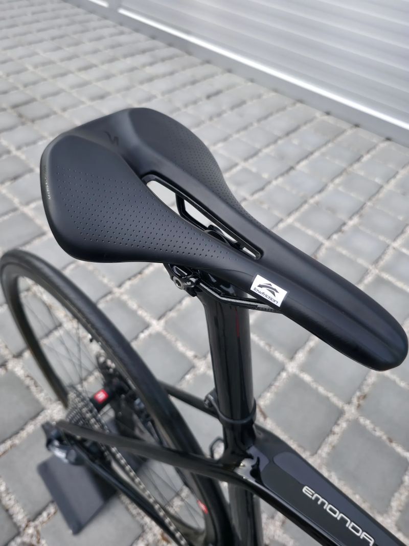 Silniční kolo Trek Émonda SLR7 Carbon AXS eTap 2022 – velikost 54cm (M)