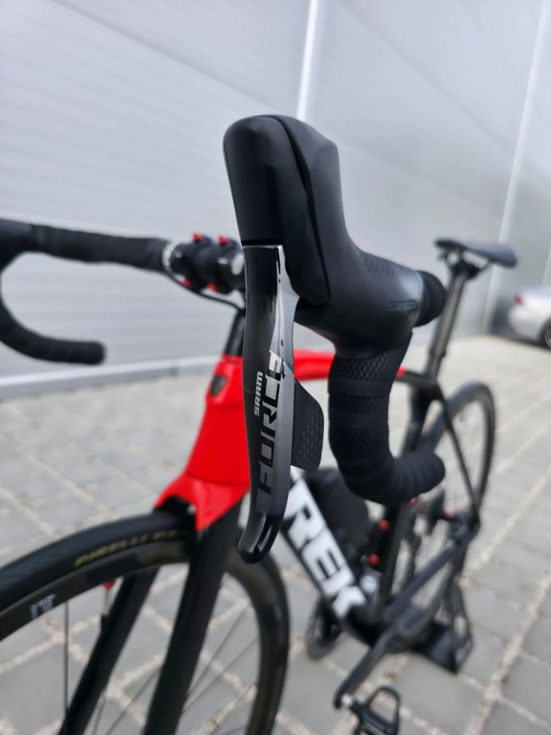 Silniční kolo Trek Émonda SLR7 Carbon AXS eTap 2022 – velikost 54cm (M)