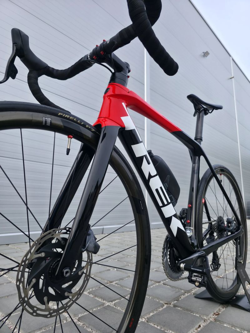 Silniční kolo Trek Émonda SLR7 Carbon AXS eTap 2022 – velikost 54cm (M)