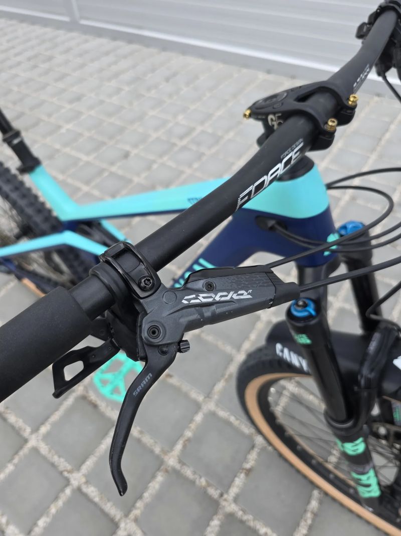 Canyon Strive CF 6.0 Carbon 29″ velikost L