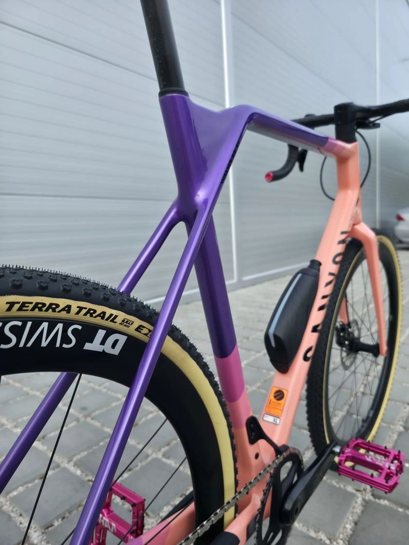 Gravel Canyon Inflite CF SL 8 Carbon Sram Rival AXS 2024 - velikost XL