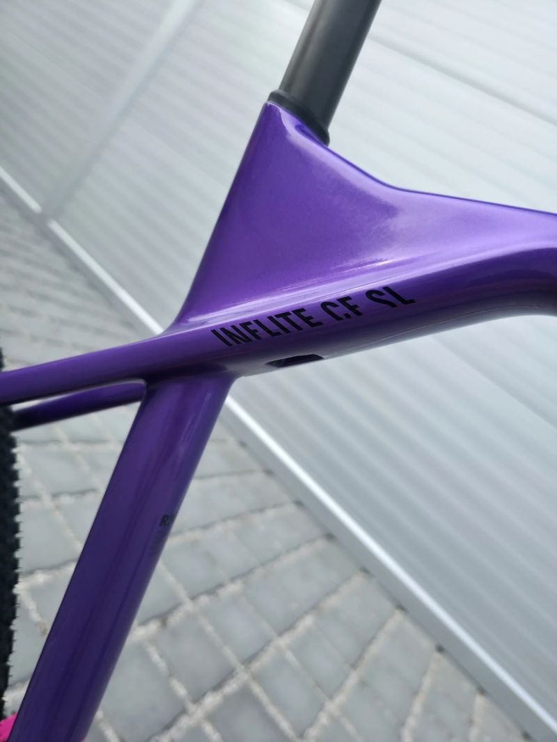 Gravel Canyon Inflite CF SL 8 Carbon Sram Rival AXS 2024 - velikost XL