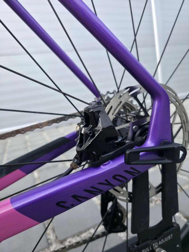 Gravel Canyon Inflite CF SL 8 Carbon Sram Rival AXS 2024 - velikost XL
