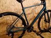 Gravel kolo NUROAD RACE 2026 royalgreen´n´black, velikost rámu L