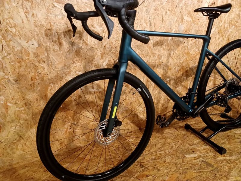 Gravel kolo NUROAD RACE 2026 royalgreen´n´black, velikost rámu L