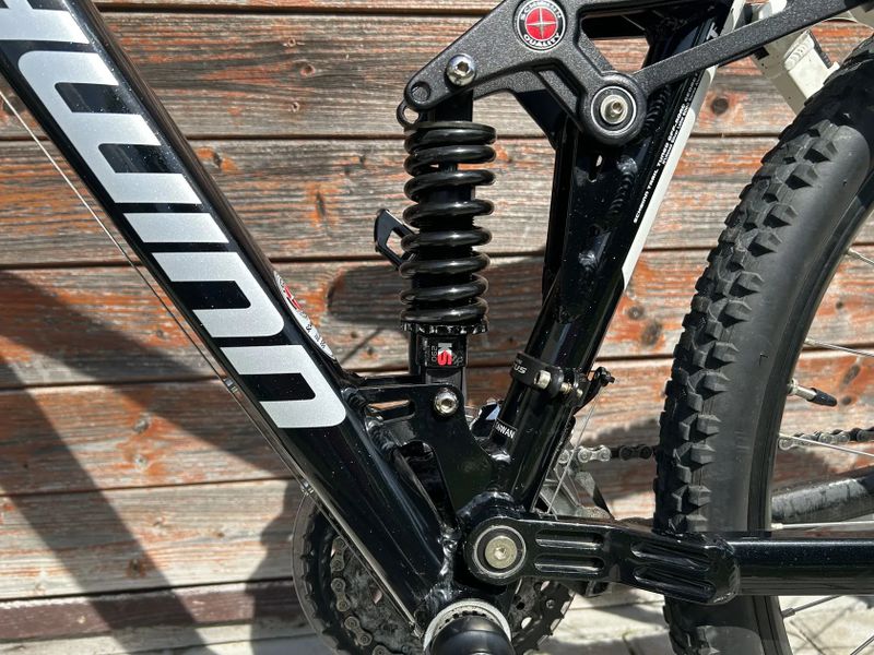 Celoodpružené kolo Schwinn 