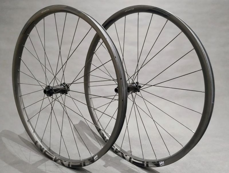 Newmen Advanced SL X.A.30 - carbon (1350g)