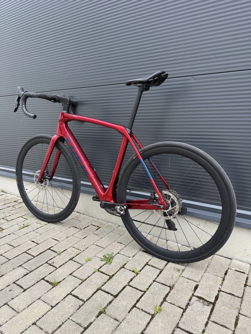 Trek Domane SLR 6 Gen 4 Project One