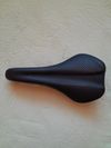 2 ks Bontrager Arvada Elite a Arvada Pro, 270x138 mm, karbonové ližiny, jako nové