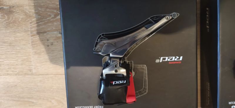 Elektronická sada SRAM Red eTap 11s (bezdrátová, ráfková verze)