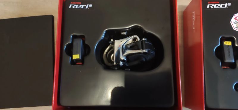 Elektronická sada SRAM Red eTap 11s (bezdrátová, ráfková verze)