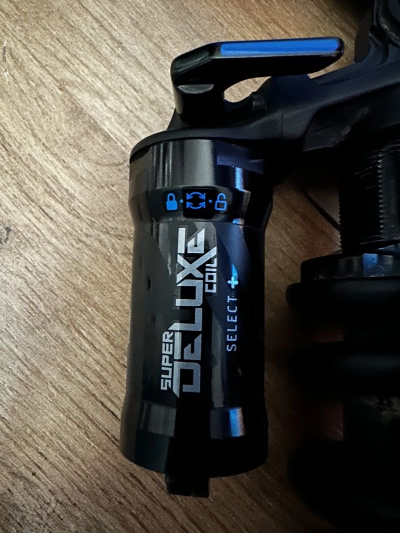 Rock Shox super deluxe + (230x57,5).
