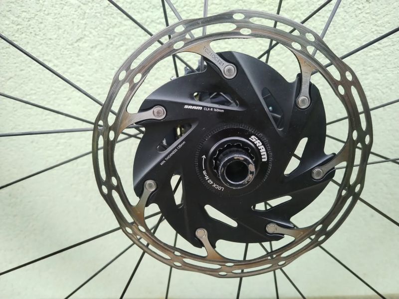 Zapletená kola BONTRAGER AEOLUS pro 5