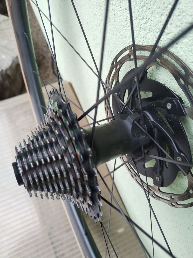 Zapletená kola BONTRAGER AEOLUS pro 5
