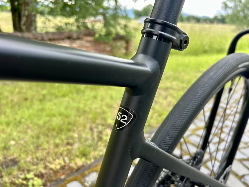 Specialized Allez E5 2026 vel 52 jen 50km!