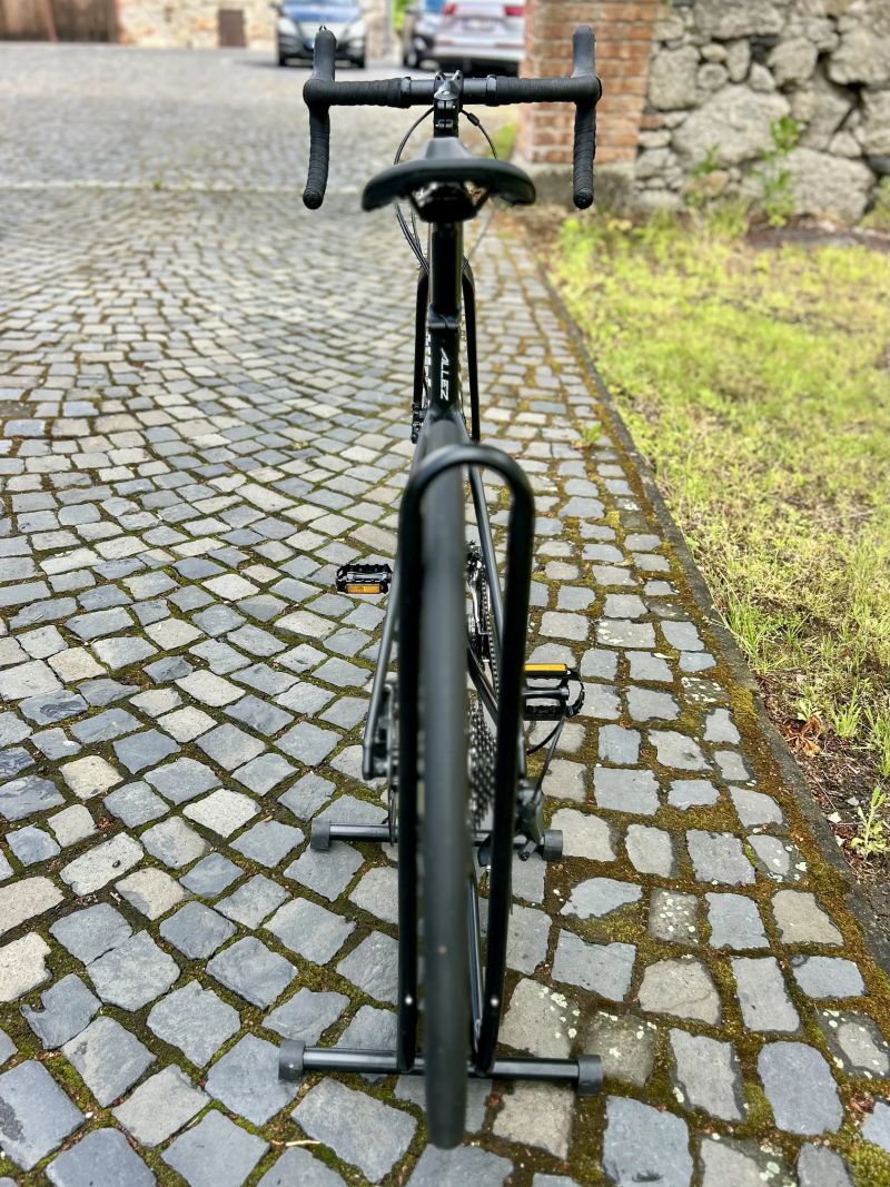 Specialized Allez E5 2026 vel 52 jen 50km!