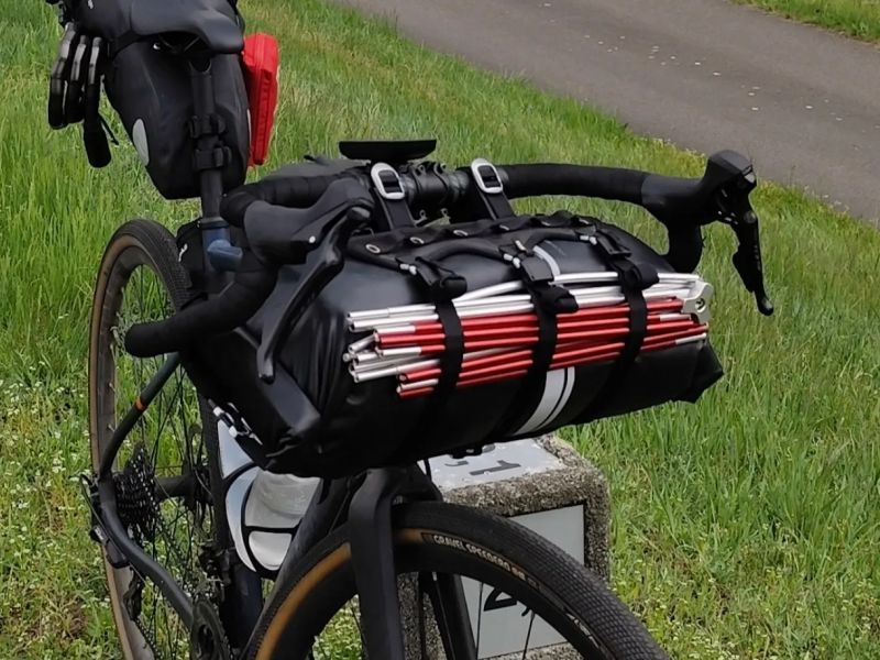 Bikepacking set ROCKRIDER (košík + vodotěsný vak 15 l) - TOP STAV, v záruce