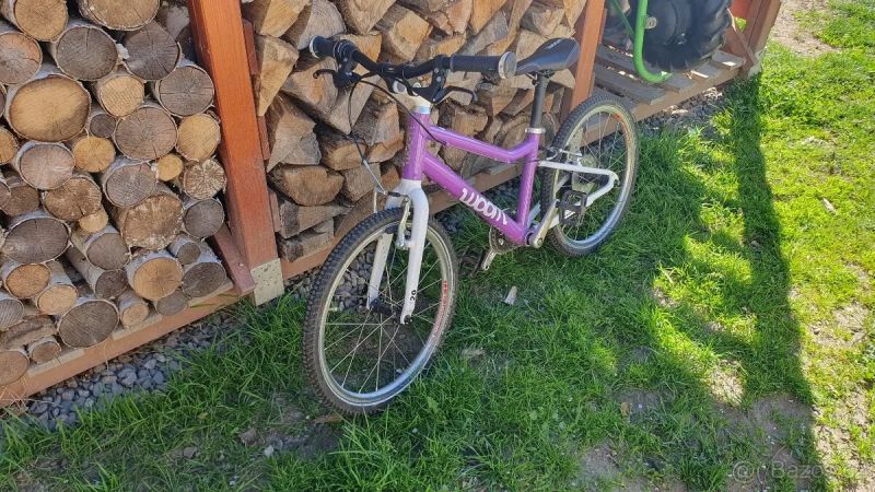 Dětské kolo Woom 4 (20") - fialové, po 1. dítěti