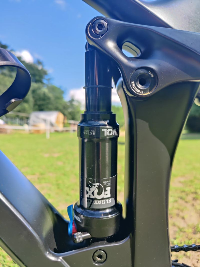 YT Industries Izzo Core 2