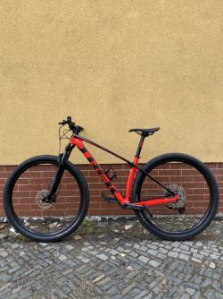Trek Procaliber 9.5 Radioactive Red Carbon Horské kolo