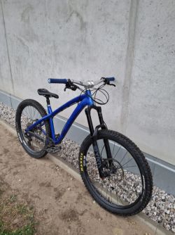 Custom Enduro kolo Dartmoor Hornet - TITLE doplňky