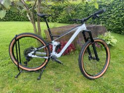 Cube Stereo 150 C:62 Race 29 vel. M
