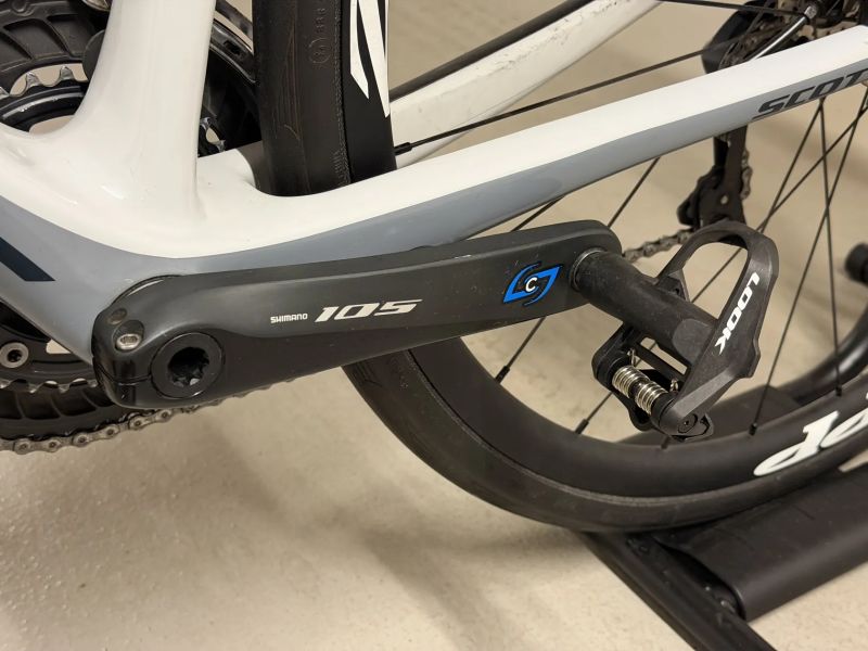 Scott Addict 20 Disc 2021 / vel. 56 L / Shimano 105 / Kola Zipp / Wattmetr