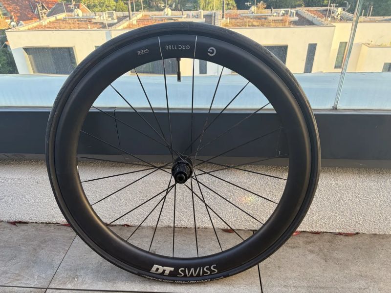 Zánovní DT Swiss GRC 1100 Dicut 50 (v záruce), Ořech Shimano + Sram XD, 600km, Conti GP5000 AS TR.