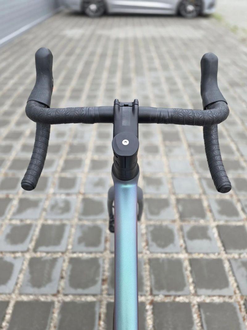 Silniční kolo Cube Attain SLX 105 2026 – velikost XS