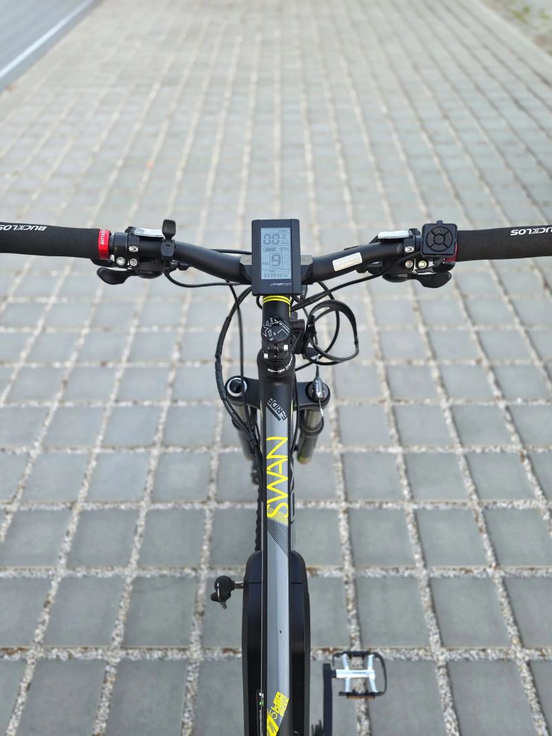 Elektrokolo Leader Fox SWAN 417,6Wh 2017 27,5" - velikost L