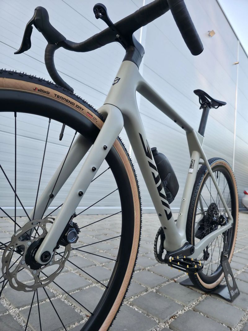 Gravel SAVA GRUS 2.0 2025 Carbon AXS 28" - velikost M