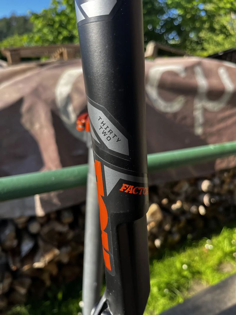 Fox Factory SC 32 - Kashima, zánovní, 29” boost 