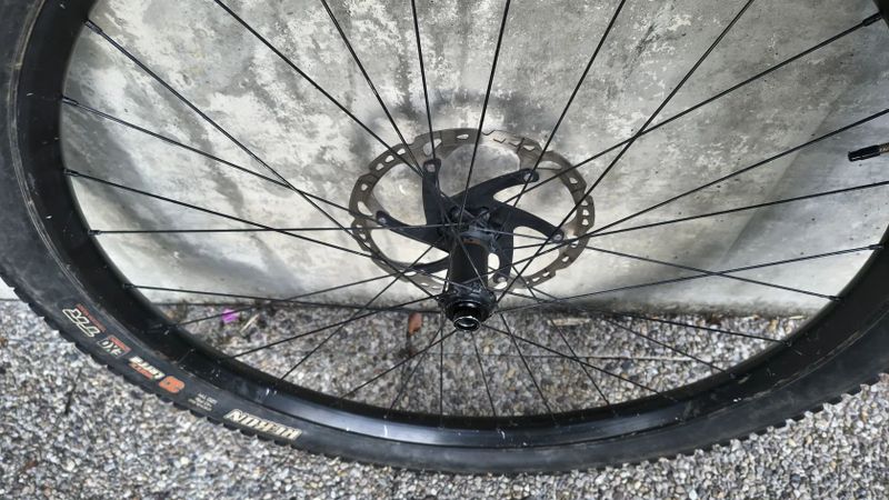 Syncros komplet přední kolo 29" boost + Maxxis Rekon 2,6"