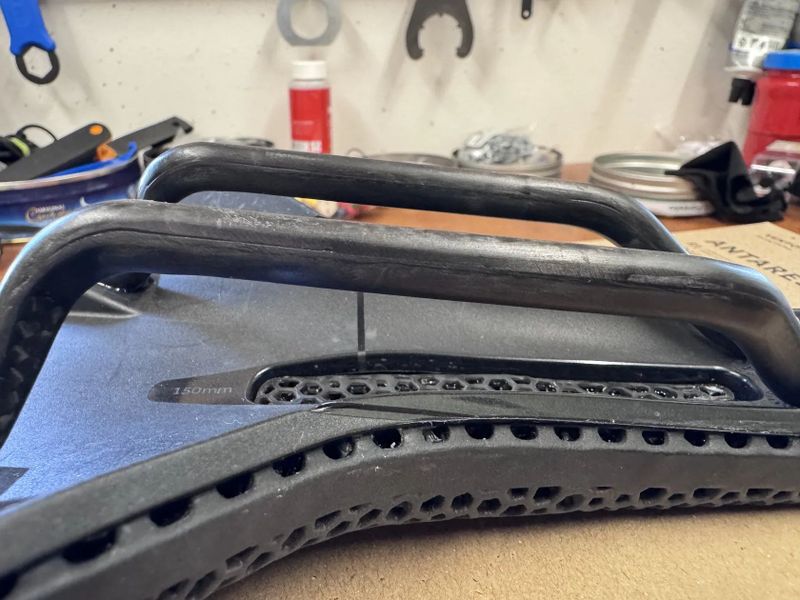 Fizik Vento Antares R1 Adaptive sedlo 