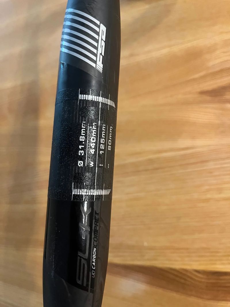 karbonová silniční řídítka FSA SL-K UD Carbon Compact 440mm včetně představce FSA