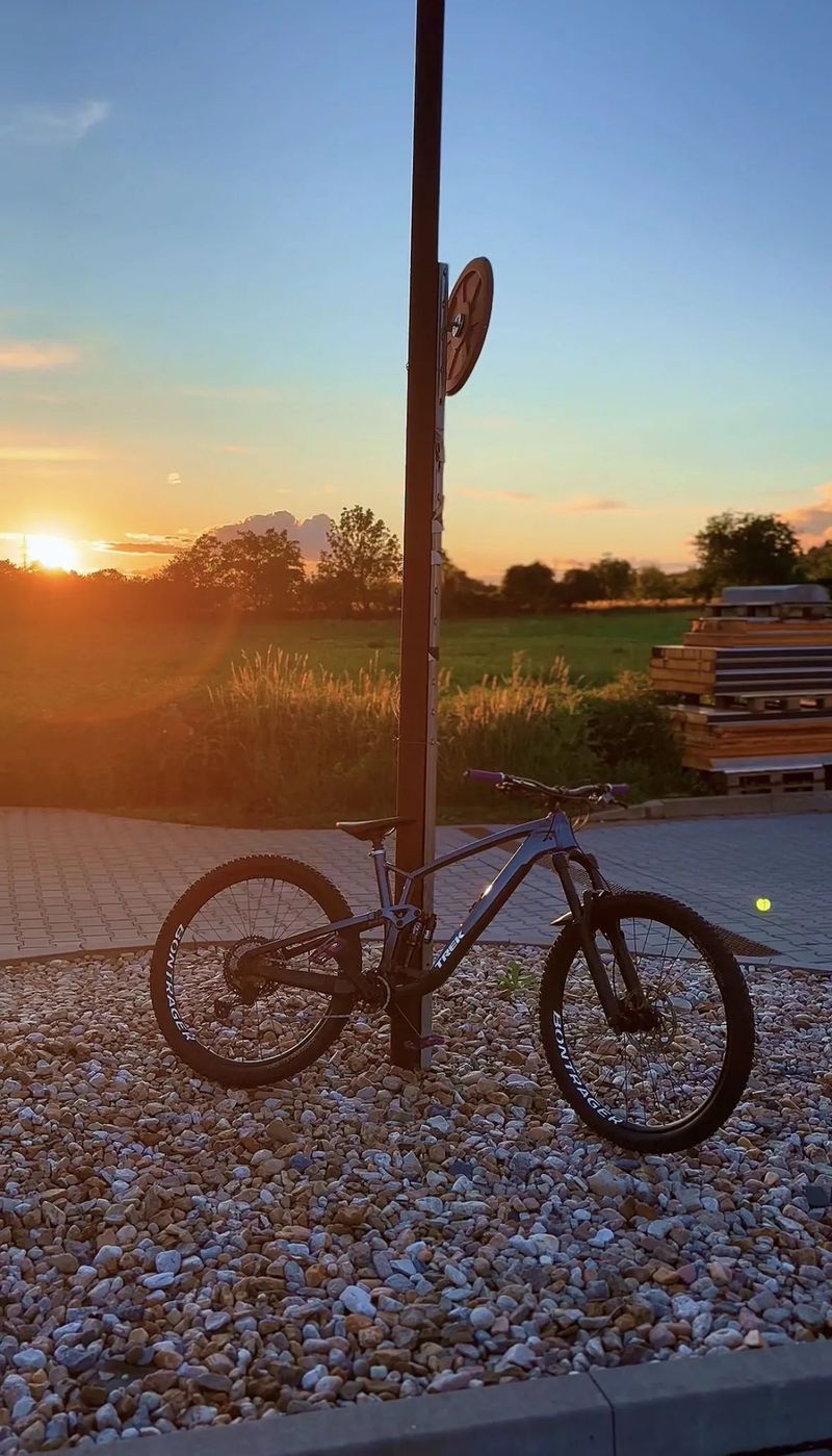 Trek FUEL EX 8 Gen 6
