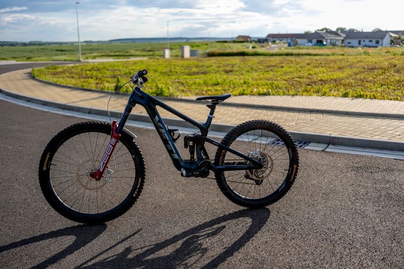 Yeti MTE 160 – rámová sada – Midnight | velikost M