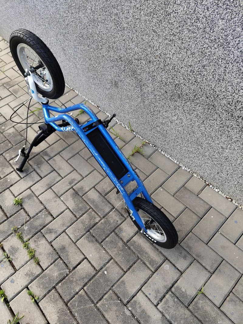 Prodám koloběžku Yedoo 12"