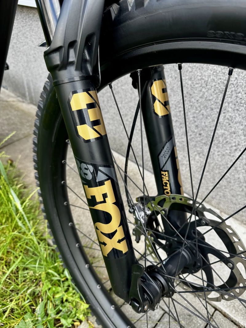 Canyon Torque CF8 Mullet