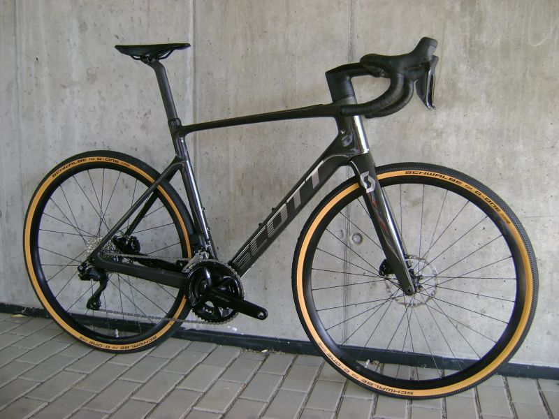 Scott Addict RC eRIDE 20 Di2 (vel. L - 56cm)