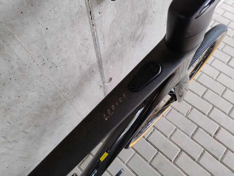 Scott Addict RC eRIDE 20 Di2 (vel. L - 56cm)