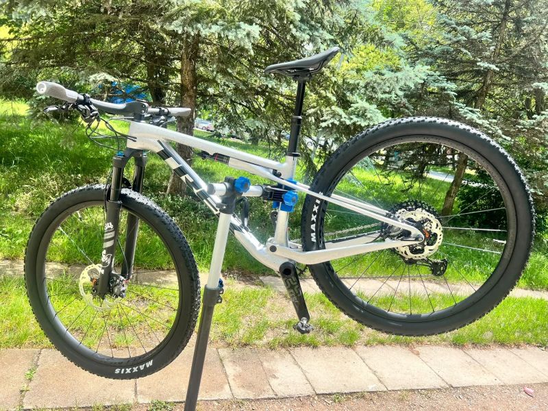 Trek Supercaliber SLR 9.8 XT Gen 2 (2025) vel. S nové