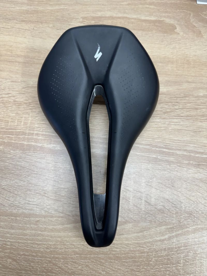 Sedlo Specialized Power Comp gel 143mm